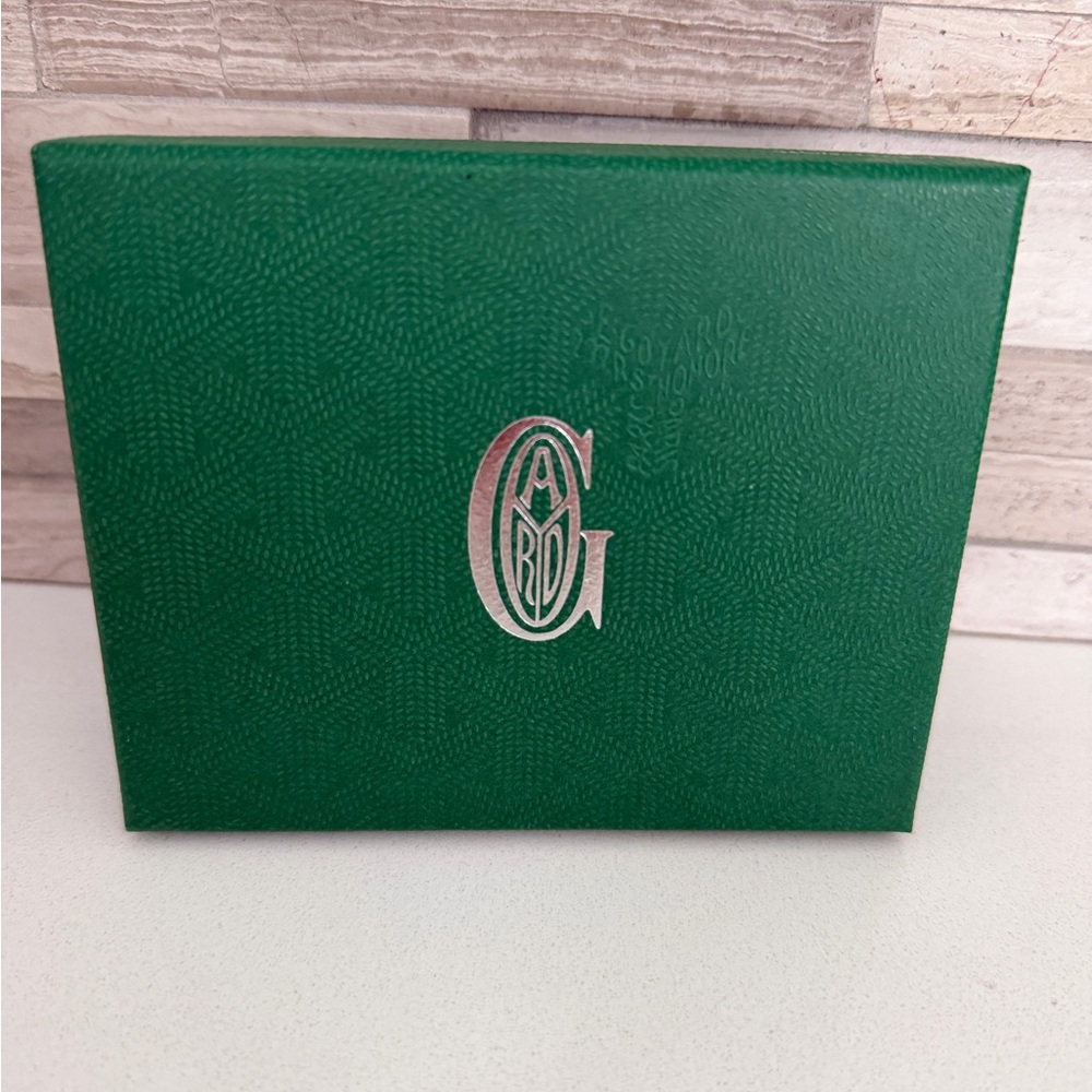 Goyard Bourbon Zip Card Holder in Yellow, brand new in box - Picture 11 of 11